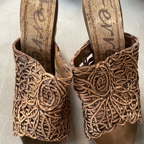 Henry Ferrera Slip On Cork Wedge Platform Sandals Tan 3” Heel Womens Size 8.5. - Picture 3 of 4